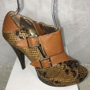 Luichiny Pay Shunts 4.5" Heel Bootie Shoes